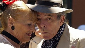 Pas de rides, pas de mou: vieillir reste toujours interdit aux femmes - Le Temps