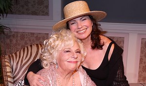 Fran Drescher Reunites with ‘The Nanny’ Co-Star Renee Taylor!