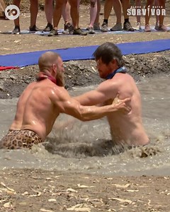 Wouldn't be Survivor without a wrestle in mud. Red wins reward! #SurvivorAU | Australian Survivor
