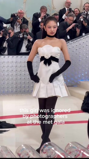 Jennie Ignored by Photographers at Met Gala? #blackpink