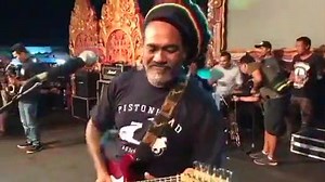 119K views · 2.7K reactions | Joni Agung nih bos #skaindonesia #indonesiaska #indonesia_ska #ska #ska #ska #reggae #joniagung | SKA indonesia | Facebook