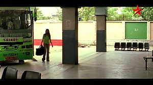 Pothe Poni Telugu Movie Best Scene 12 starring Siva Balaji, Sindhu Tolani & Others. Directed by Bharadwaja Tammareddy. Music Composed by Mickey J Meyer. #PothePoni #SivaBalaji #SindhuTolani #StarMaa In a clash between the police and the Naxals, a young man, Chaitanya, gets shot. His girlfriend, Shanti, sets out to end this senseless violence and get justice for Chaitanya. Watch the Full Movie on Hotstar: https://www.hotstar.com/in/movies/pothe-poni/1000063880 Follow us on Instagram:https://insta