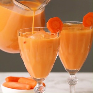 Delightfully creamy and sweet Caribbean-inspired CARROT JUICE that is sure to please anyone. Enjoy it for breakfast or as a cocktail! RECIPE: https://www.africanbites.com/carribbean-carrot-juice/ | Immaculatebites