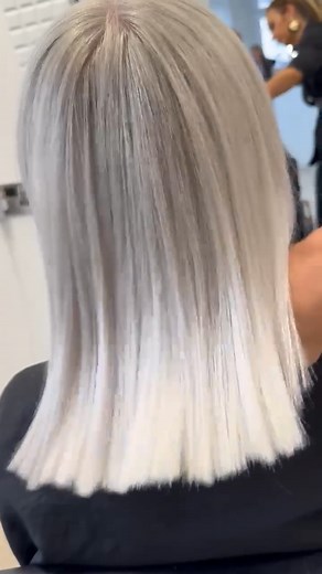 Here to brighten up your Monday ✨✨ Silky, Shiny & Silver😍 Platinum blonde by our colour specialists #icyblonde #blondehair #shorthair #platniumblonde #daisygoord #slkbleachexpert | Karen Harkin Professional