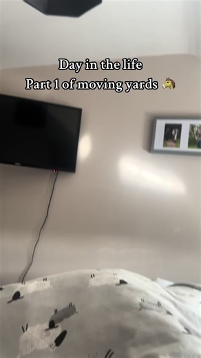 A Day in the Life of Holly - Moving Yards Vlog