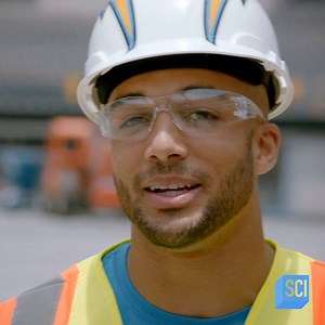 Los Angeles Chargers head coach Anthony Lynn and running back Austin Ekeler got their first look at SoFi Stadium's locker rooms. 🏟 #NFLSuperStadiums premieres Wednesday Sept 9 at 8p on Science Channel. | Science Channel
