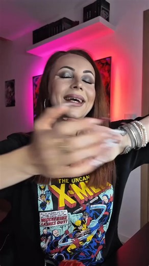 Coucou guys, encore @chloe.horen et on reparle rapidement du set LEGO Marvel 76327 Iron Man MK4 Bust qui est en précommande sur le Shop, et qui sera disponible dès le 1er juin 2025 : https://www.hothbricks.com/shop/lego-76327/ C'est moins pire que le casque du set 76165 Iron Man Helmet mais c'est toujours pas ça. Voilà. Bisous. #LEGOMarvel #Reviews #RLFM #76327 #LEGO76327 | Hoth Bricks