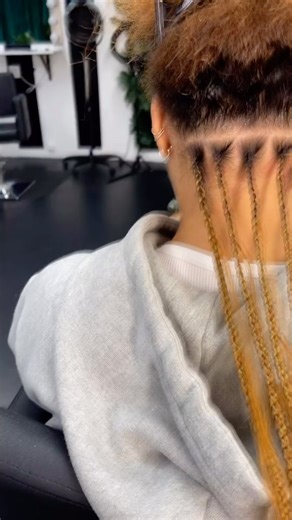 Fall colors still vibing hard using #europeanwave 🧡🧡🧡 Talent: @braidedjae #hisandherhair #shophair #protectivestyles #humanhairbraids #viralhair #europeanwave #braidedstyles #womensbraids #bohobraid #trending #hairtrend #shoponline #hairforbraids #humanhair #bulkhair #losangelesbraider #highlightedbraids #twotonedbraids #colorblending #californiabraider #losangeleshair #summerhair #blondebraids | His and Her