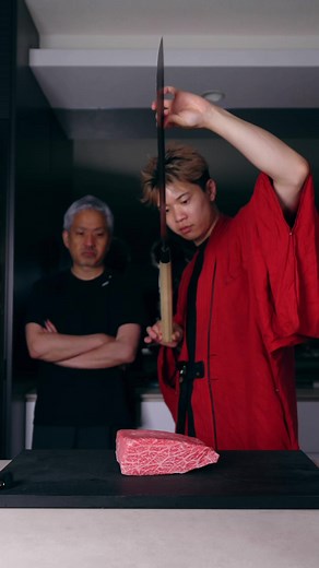 Cut the Wagyu 🔪✨ @JIKKO社長 #knifesharpening #JapaneseKnife #craftsmanship #asmr
