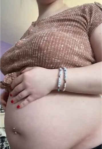 Curvy Pregnant Model Eating Huge Belly Stuffed - TikTok Randomfeedee