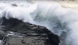 Man Gets Sucked Off Rocks by Huge Wave at California Nude Beach | The Inertia