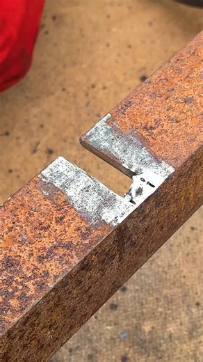 5-Minute Crafts on Instagram: "Fixing a metal hole the smart way  #5mc #howto #repairhack #metalfix #handymanideas"