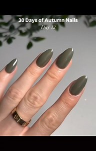 Plain Army Green with touch of Chrome ⊹₊⋆ #nails #chrome #armygreen #nailinspo #ctto | Iches ArteNails Supplies