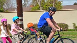 Workouts look a lot different as a dad. Grab 32g of "anti-dad bod protein at http://bit.ly/2J3KGON | Muscle Milk