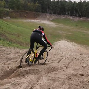 37K views · 223 reactions | Jeremy Powers descending > Ollie Bridgewood descending | Global Cycling Network | Facebook