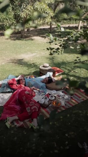 Nothing celebrates the spirit of festivities better than the vibrance of colors — bold, beautiful, and unforgettable. . . . . #RedFestiveGlow #CelebrateInStyle #RedSuitMagic #DesiVibes #FestiveWardrobe #GracefulInRed#blueaesthetic #shingora #shingorashop #shingorastyle #newlaunch #ethnicwear | Shingora