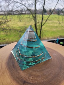Spiral Orgonite Pyramid With Rose Quartz Crystals - EMF Protection - Etsy Canada