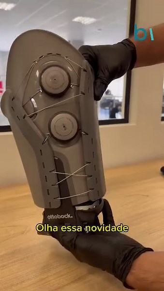 Lançamento | 🦿🎉 Nesta semana recebemos o mais novo sistema de encaixe Varos Socket da marca Ottobock, nós somos a primeira clínica do Brasil a proporcionar está tecnologia aos nossos pacientes. Esta tecnologia trará muito mais confiança e liberdade aos usuários de próteses. Quer saber mais sobre o Varos Socket? Entre em contato conosco pelo WhatsApp (12) 99754-5582 📲 #Próteses #Amputação #Ottobock #VarosSocket #TecnologiaAssistiva #AltaTecnologia #Novidade #Bionicenter #Confiança | Bionicente