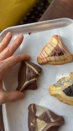 We can't resist this yummy treats: super buttery dough with our bakers incredible fillings: Halva, chocolate, poppy and jam with nuts. (And we are totally going nuts) | Available this weekend only on our online shop for preordering! #popup #hamantaschen | Benedict Berlin