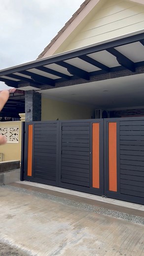 Stainless steel folding gate extend poweder coating with autogate system dc moto. Area jalan bacang , kota masai | Tasmim Alhadid