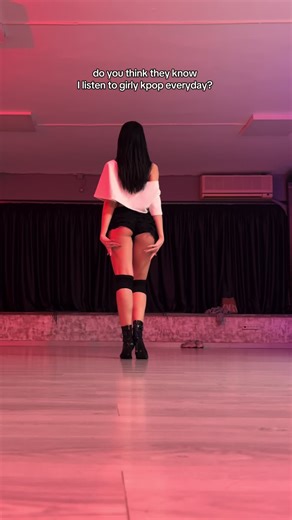 Choreo by my fav @reina.it.is #earnedit #highheels #kpop #choreography #theweeknd
