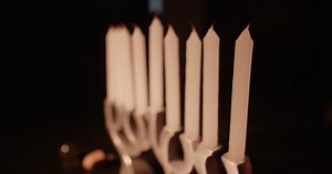 Lighting Menorah Hannukkiah Hanukkah Nine Candles: Stockvideók (100%-ban jogdíjmentes) 1062891352 | Shutterstock
