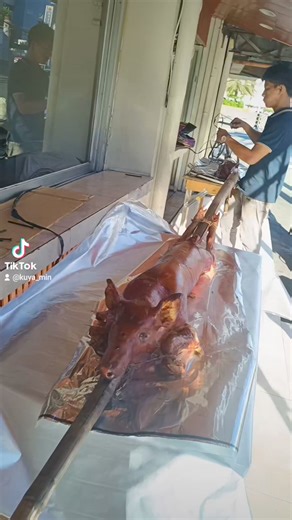 26K views · 901 reactions | LECHON DE LAS PIÑAS LANG MALAKAS #SaLutongAtLasaHappyKa #LechonNgMgaSikat #PinakaMasarap FOR FASTER TRANSACTION: PLS. CALL : 09291877502 8404-3132 | Lechon De Las Piñas | Facebook