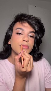 36K views · 517 reactions | Lip tutorial 﫦 #lipcombo @kyliecosmetics precision pout lip liner coconut 2.0 @kyliecosmetics hybrid blush ladybug @kyliecosmetics supple kiss lip glaze coconut 2.0 | Brayan | Facebook