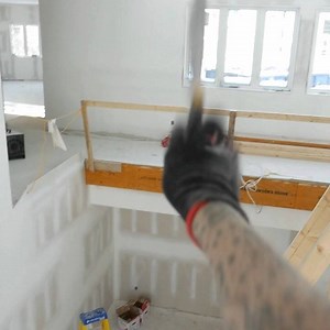 If Steph Curry was a taper🏀😂. . . . . #drywallnation #1sttry #swish #tape #taper #taping #tapinglife #mud #plaster #shoot #basketball #net #box #mudboxchallenge #ceiling #plaster #drywall #drywalllife #sheetrock #gypsum #board #knauf #video | Drywall Nation