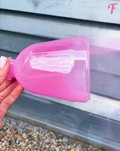 Descubre el arte del reciclaje con los maceteros de botellas de plástico. | Fabiosa Trucos