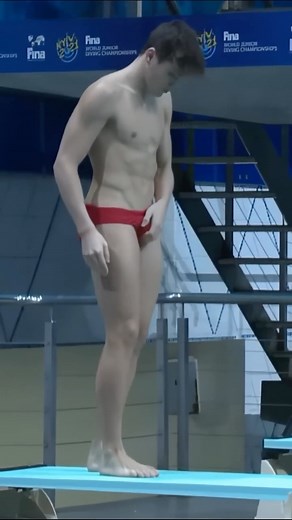 naturalhotguys on Instagram: "#fy #foryou #bulge #diving #gay #speedobulge #speedo"