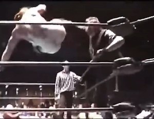 Rob Van Dam Tables One Man Gang In ECW! | Chuckie's Art of Wrestling