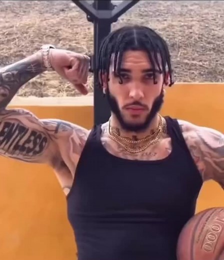 Exploring the Tweaker Gay Remix Phenomenon