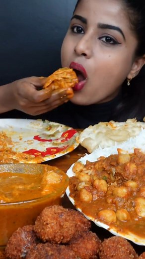 Ashifa ASMR | Food ASMR Eating Mukbang | Ashifa ASMR Eating Hot Spicy Indian street food 🥵❤️ ASMR Papad 🥘, Chana Masala 🥣, Spicy Kadhi Chawal 🍛, Kadhi Pakora 🍜 and Mini Cheese... | Instagram