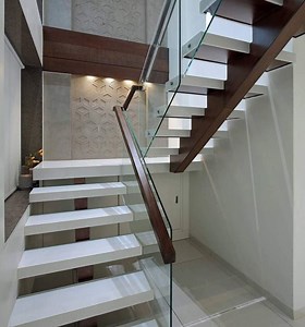 [Hot Item] Commercial Indoor Steel Stairs Floating Staircase with Wood Tread Stairs Marble Step Stairs