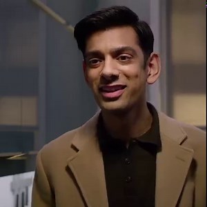 The shocking scene where Kate (Emilia Clarke) learns that Tom (Henry Golding) has passed, and had actually been dead the whole time. | Screen Bites