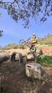 6.9K views · 223 reactions | Pas besoin de moteur 落 Duo avec le champion de moto trial Alex Ferrer Officiel | Aurelien Fontenoy | Facebook