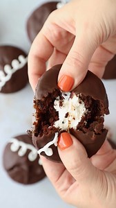 4.4K views · 29 reactions | Vegan Hostess Cupcakes | Food With Feeling | Facebook