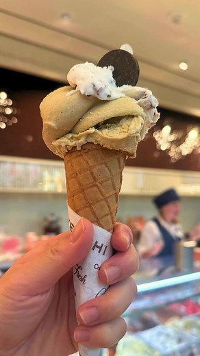Something sweet just arrived at #WestfieldVF. 🍦 Say “benvenuto” to @venchi_usa, bringing the tastes of Italy right to you. Find them on Level 2 across from Pink Pink Tea Shoppe. ⁠ ⁠ Video: @eatwithevesan | Westfield Valley Fair