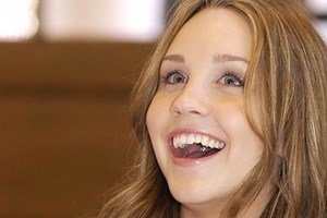 Amanda Bynes On How She Feels After Conservatorship Ended & Struggles With Mental Health - The Overtimer