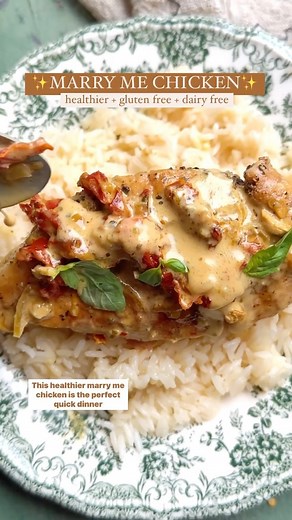 SHARING better food choices From @healthylittlepeach ✨Healthier Marry Me Chicken✨ Need a quick dinner idea for the back-to-school season? Try this recipe….A healthier version of the traditional “Marry Me Chicken.” Same delicious chicken, but made completely dairy-free, gluten-free, Whole30, Paleo, and Low-carb! ✨Grocery List✨ ▫️chicken breasts ▫️vegan butter ▫️1 tbsp olive oil ▫️salt ▫️ground pepper ▫️garlic cloves ▫️oregano ▫️shallots ▫️red pepper flake ▫️chicken broth ▫️coconut milk or plant b