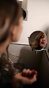 14K views · 78 reactions | A kako postići taj besprekoran Philips glow? Saznaj u videu! ✨ P.S. Idealno je vreme za kupovinu poklona na Philips web shopu - gde te čeka do 25% popusta na određeni asortiman ili u Philips prodavnici - gde svaku kupovinu besplatno pakujemo kao poklon i poklanjamo ti ukras za jelku. Poseti nas!  | Philips | Facebook