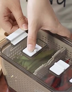 Luxear Fresh Food Storage Containers,Fridge Storage Container 4.5 Litres Keep Fresh Produce Saver BPA Free With Vents, Vegetable Containers For Fruit Salad in Refrigerator Colour: White only ksh2600 酪 0712943148 We are at Sawamall Moi avenue shop C2 | Fanaka Store | Facebook