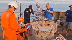 38K views · 87 reactions | Nasa 70 porsyento na ang napalutang sa lumubog na MTKR Jason Bradley sa katubigan malapit sa Mariveles, Bataan nitong Miyerkules, Setyembre 25, ayon sa Philippine Coast Guard. Kapag 100 porsyento na itong napalutang dadalhin ito sa Diving Industry Shipyard sa Brgy. Alas-asin, Mariveles. Courtesy: PCG | ABS-CBN News | Facebook