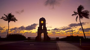 Video: Timelapse of sunrise at Palm Beach's Worth Avenue Clock Tower