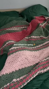 Spring refresh 🌷 It’s time to swap the winter sheets for bright spring ones! #springrefresh #spring #bedsheets #springbedsheets #newsheets #bed #bedroomdecor #roomdecor #interiordesign | Crazypricebeds.com