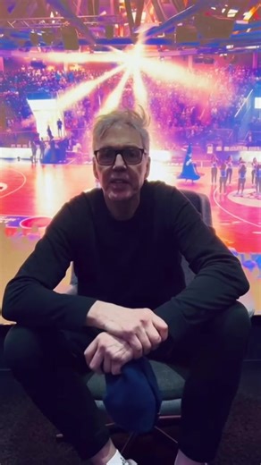 2.5K views · 135 reactions | Spezielle Weihnachtsgrüße von Weltmeistertrainer Gordon Herbert an alle Merlins und insbesondere den Nachwuchszauberern  | HAKRO Merlins Crailsheim | Facebook