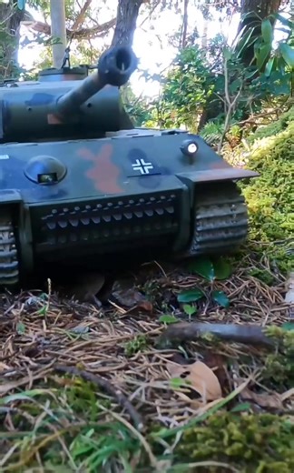 HENG LONG 1/16 German Panther RC Tank Review