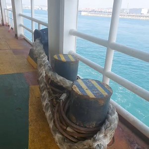 Tug boat ချိတ်တဲ့အခါ ခြေထောက်တွေကို သတိထား | About Of Myanmar Seaman