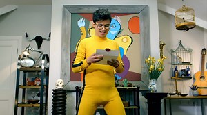 Taskmaster: Does Wearing a Special Outfit Help Contestants Win? | Den of Geek